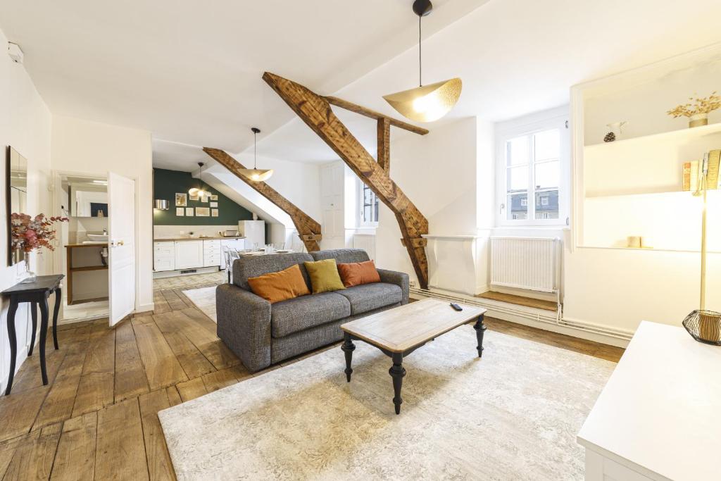 Appartement à 2 pas du centre historique de Dinan de l'école, 16, 22100 Dinan