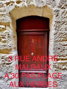 Appartement appartement a 50 m de la place aux herbes 3 Rue André Malraux 30700 Uzès Languedoc-Roussillon