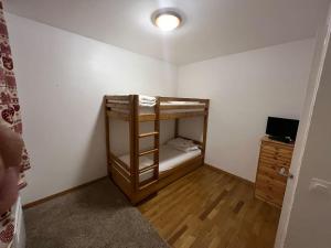 Appartement à Enchastrayes sur piste station de ski au Sauze à 3km de Barcelonnette
