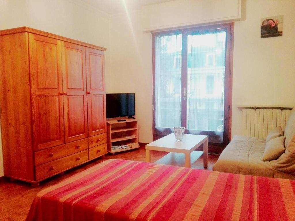 Appartement Aix-les-Bains, 1 pièce, 2 personnes - FR-1-555-8 7 Rue Tony Revillon, 73100 Aix-les-Bains