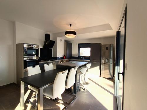 Appartement Aix-les-Bains, 3 pièces, 4 personnes - FR-1-555-82