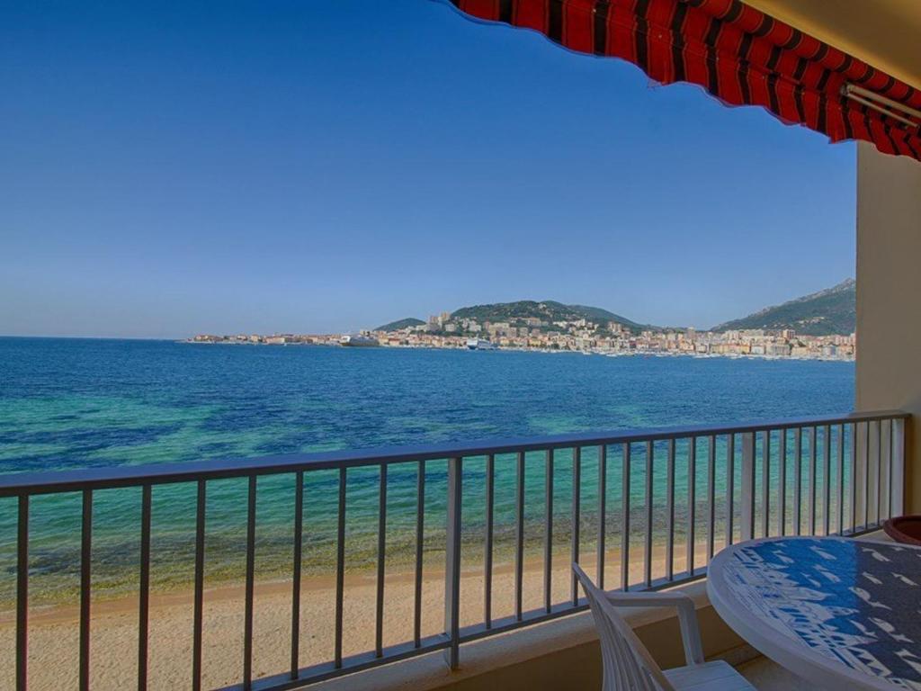 Appartement Ajaccio, 1 pièce, 2 personnes - FR-1-61-514 Immeuble Corse Azur, 20000 Ajaccio