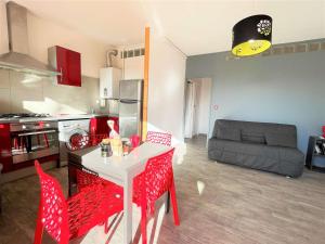 Appartement Ajaccio, 1 pièce, 2 personnes - FR-1-61-527