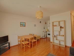 Appartement Ajaccio, 2 pièces, 4 personnes - FR-1-61-488