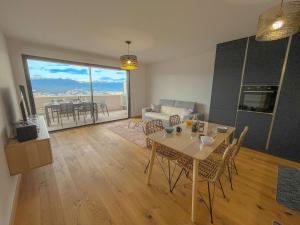 Appartement Ajaccio, 2 pièces, 4 personnes - FR-1-61-605