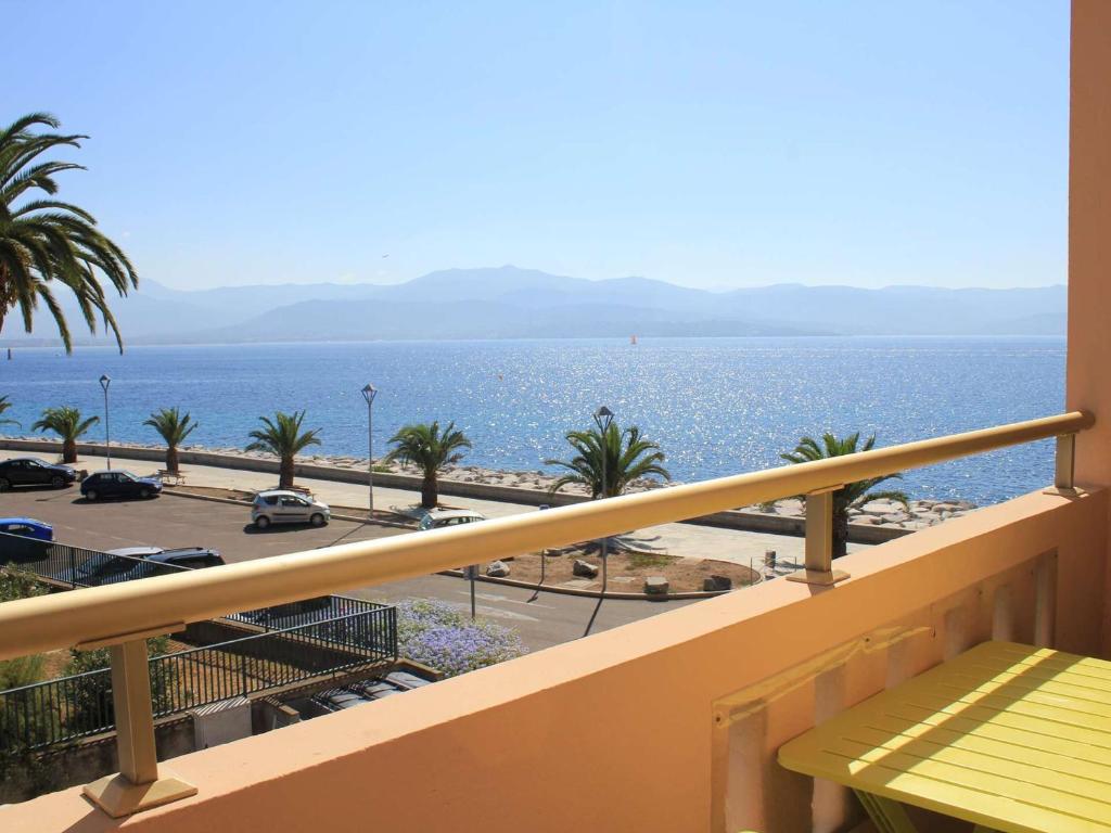 Appartement Appartement Ajaccio, 3 pièces, 4 personnes - FR-1-61-554 9 Rue Davin 20000 Ajaccio