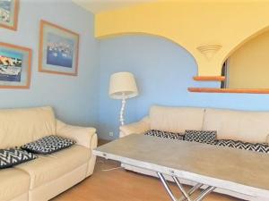 Appartement Appartement Ajaccio, 3 pièces, 6 personnes - FR-1-61-558 Résidence des Iles immeuble Le Majorque Bat C 20000 Ajaccio Corse