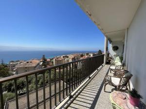 Appartement Appartement Ajaccio, 4 pièces, 6 personnes - FR-1-61-591 Les Aloes Bat C 2 étage 20000 Ajaccio Corse