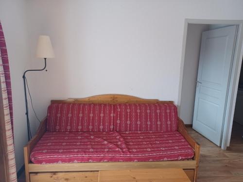 Appartement Albiez-Montrond, 2 pièces, 4 personnes - FR-1-618-23