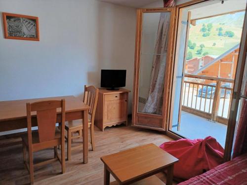 Appartement Albiez-Montrond, 3 pièces, 6 personnes - FR-1-618-17