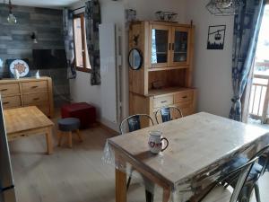 Appartement Albiez-Montrond, 3 pièces, 6 personnes - FR-1-618-27