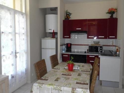 Appartement Amélie-les-Bains-Palalda, 2 pièces, 4 personnes - FR-1-703-84