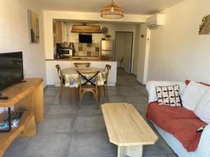 Appartement Appartement Amélie-les-Bains-Palalda, 3 pièces, 4 personnes - FR-1-703-126 Route col du fourtou Rce la vallée verte - entrée 23 - 2ème étage D 66110 Amélie-les-Bains-Palalda Languedoc-Roussillon