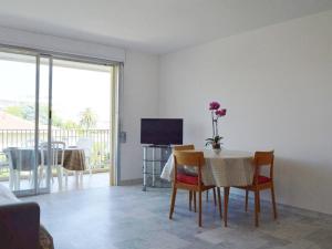 Appartement Appartement Antibes, 2 pièces, 4 personnes - FR-1-252-129 Appartement NÂ°45, 2Eme Ãtage - 17 Chem De Lermitage - 06600 Antibes Provence-Alpes-Côte d\'Azur