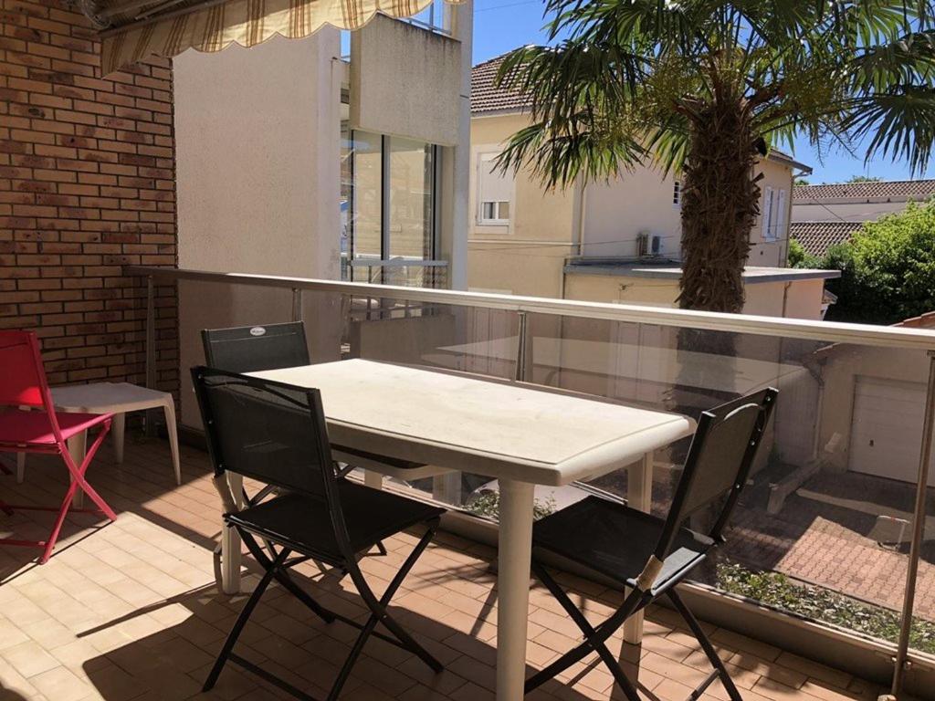 Appartement Arcachon, 2 pièces, 4 personnes - FR-1-433-35 141, Cours Lamarque De Plaisance - Rés. Plein Soleil - Appartement 108 -, 33120 Arcachon