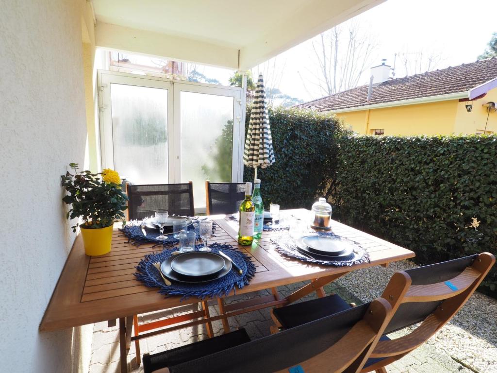 Appartement Arcachon, 2 pièces, 4 personnes - FR-1-474-75 11-13 av St Arnaud PK ET APT N°8, 33120 Arcachon