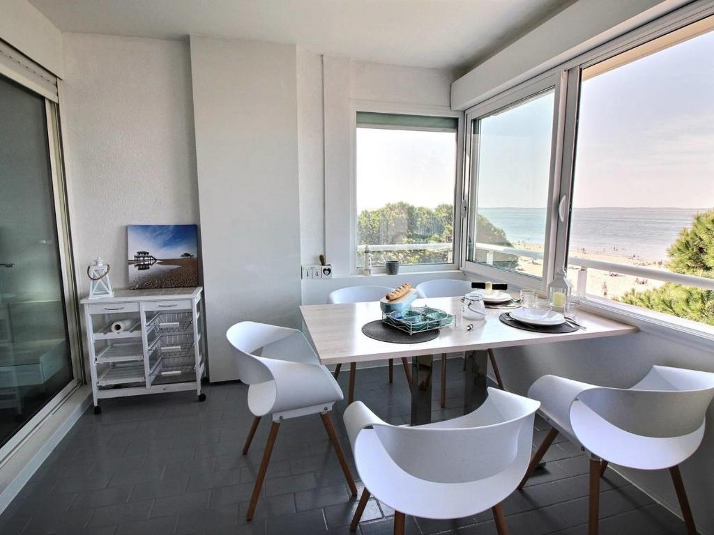 Appartement Arcachon, 3 pièces, 4 personnes - FR-1-420-60 4 Rue Du Professeur Jolyet - Résidence: Château Deganne -, 33120 Arcachon