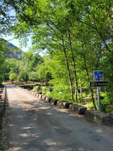 Appartement ardeche vallée de l'ouvèze SANS extérieur mais à proximité de parcs