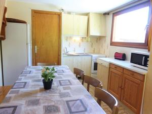 Appartement Appartement Arêches-Beaufort, 3 pièces, 7 personnes - FR-1-342-150 LE CRISTOL 3181 route du planay 73270 Arêches Rhône-Alpes