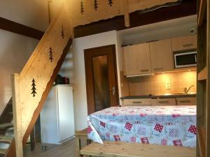 Appartement Appartement Arêches-Beaufort, 3 pièces, 8 personnes - FR-1-342-271 ROUTE DU PLANAY LE PLANAY 73270 Beaufort Rhône-Alpes