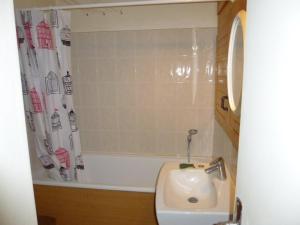 Appartement Arette, 2 pièces, 6 personnes - FR-1-602-28