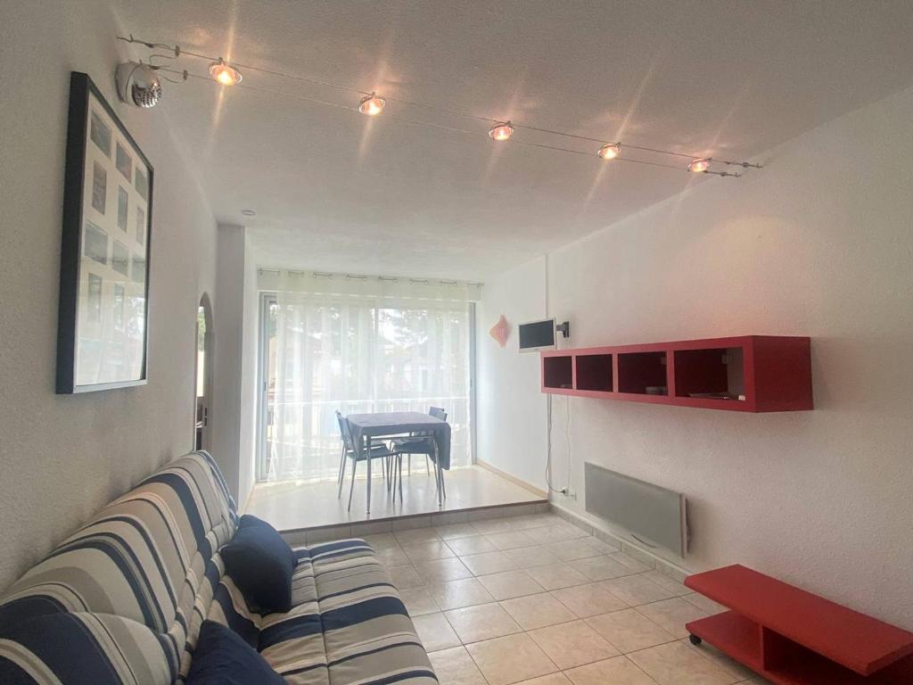 Appartement Appartement Argelès-sur-Mer, 2 pièces, 4 personnes - FR-1-225-758 Résidence Les Calanques Avenue du tech - bat A -1er étage - apt n°16 66700 Argelès-sur-Mer