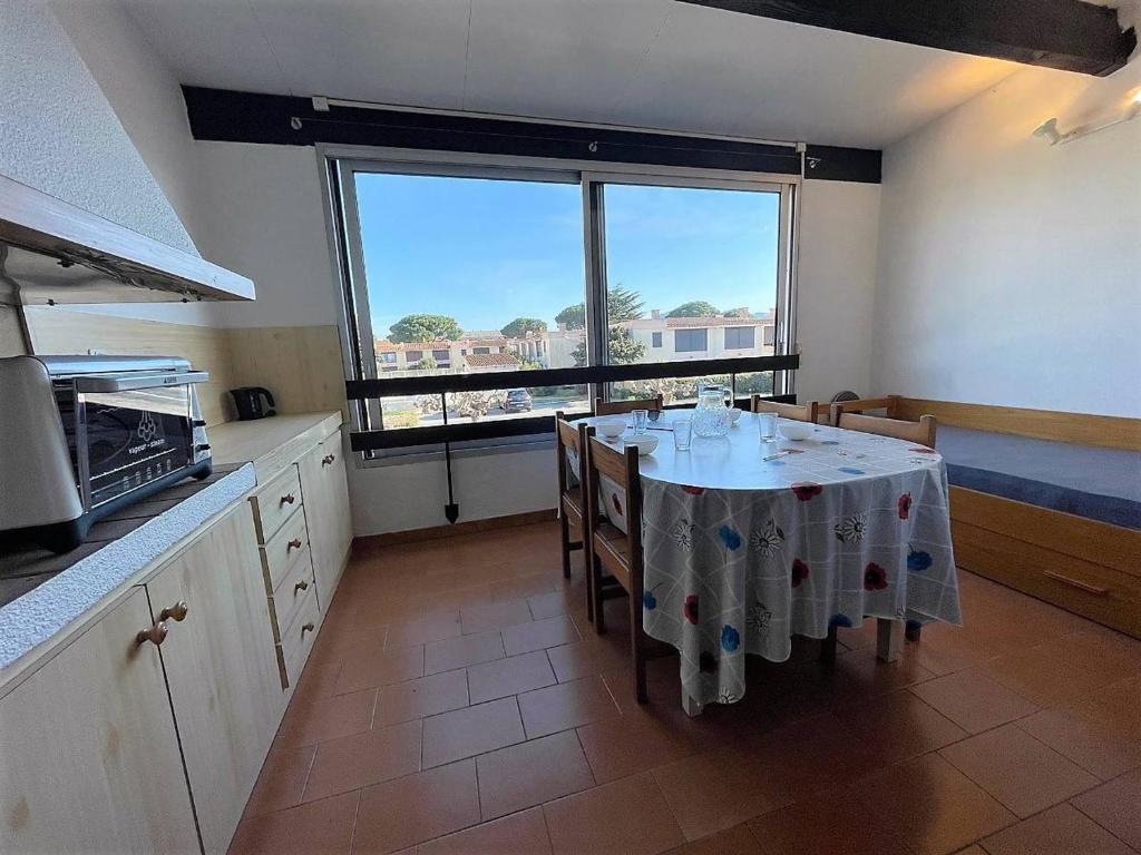 Appartement Appartement Argelès-sur-Mer, 2 pièces, 4 personnes - FR-1-225-766 Résidence Hameau du Soleil bâtiment J 1er étage appartement 16 66700 Argelès-sur-Mer