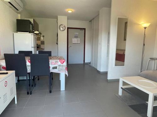 Appartement Argelès-sur-Mer, 2 pièces, 6 personnes - FR-1-225-738