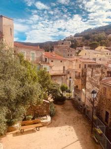 Appartement atypique au cœur du village