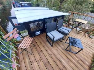 Appartement atypique indépendant sur péniche