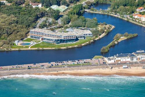 Appartement au coeur des pins, plage à 400 mètres
