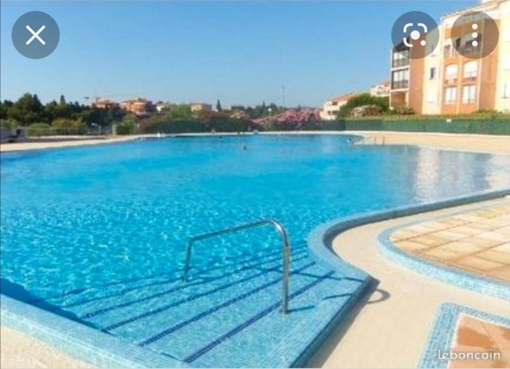 Appartement appartement au LAGON BLEU à Fréjus, garage, tennis & piscine 1200 M2 407 Rue Gustave Bret 83600 Fréjus