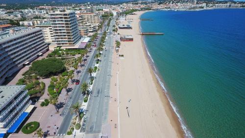 appartement au LAGON BLEU à Fréjus, garage, tennis & piscine 1200 M2