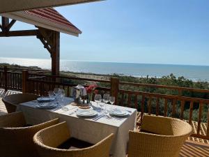 Appartement au Lys des Sables, front de mer, vue panoramique sur océan