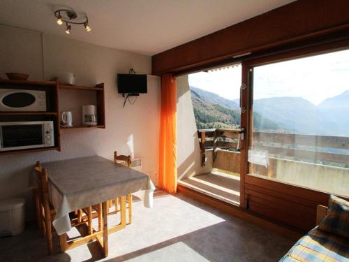 Appartement Auris, 1 pièce, 3 personnes - FR-1-297-35