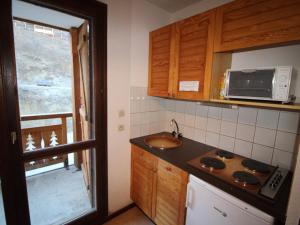 Appartement Auris, 1 pièce, 3 personnes - FR-1-297-59