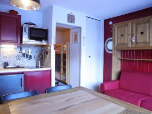 Appartement Auris, 1 pièce, 3 personnes - FR-1-297-76