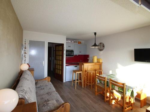 Appartement Auris, 1 pièce, 4 personnes - FR-1-297-151