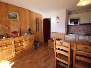 Appartement Auris, 1 pièce, 4 personnes - FR-1-297-153