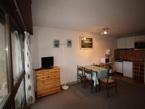 Appartement Auris, 1 pièce, 4 personnes - FR-1-297-248