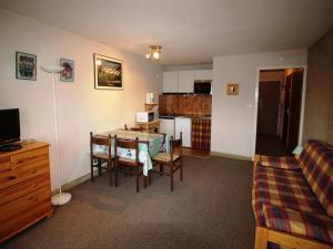 Appartement Auris, 1 pièce, 4 personnes - FR-1-297-248