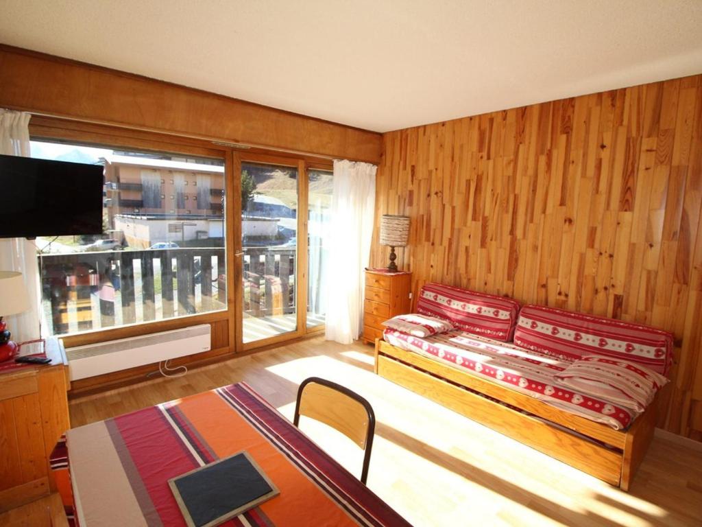 Appartement Appartement Auris, 1 pièce, 4 personnes - FR-1-297-284 1 PLACE DES ECRINS APPARTEMENT 18 - Niveau 2 38142 Auris