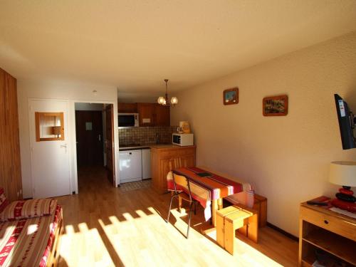 Appartement Auris, 1 pièce, 4 personnes - FR-1-297-284