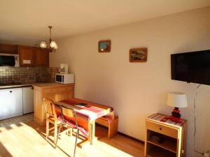 Appartement Auris, 1 pièce, 4 personnes - FR-1-297-284
