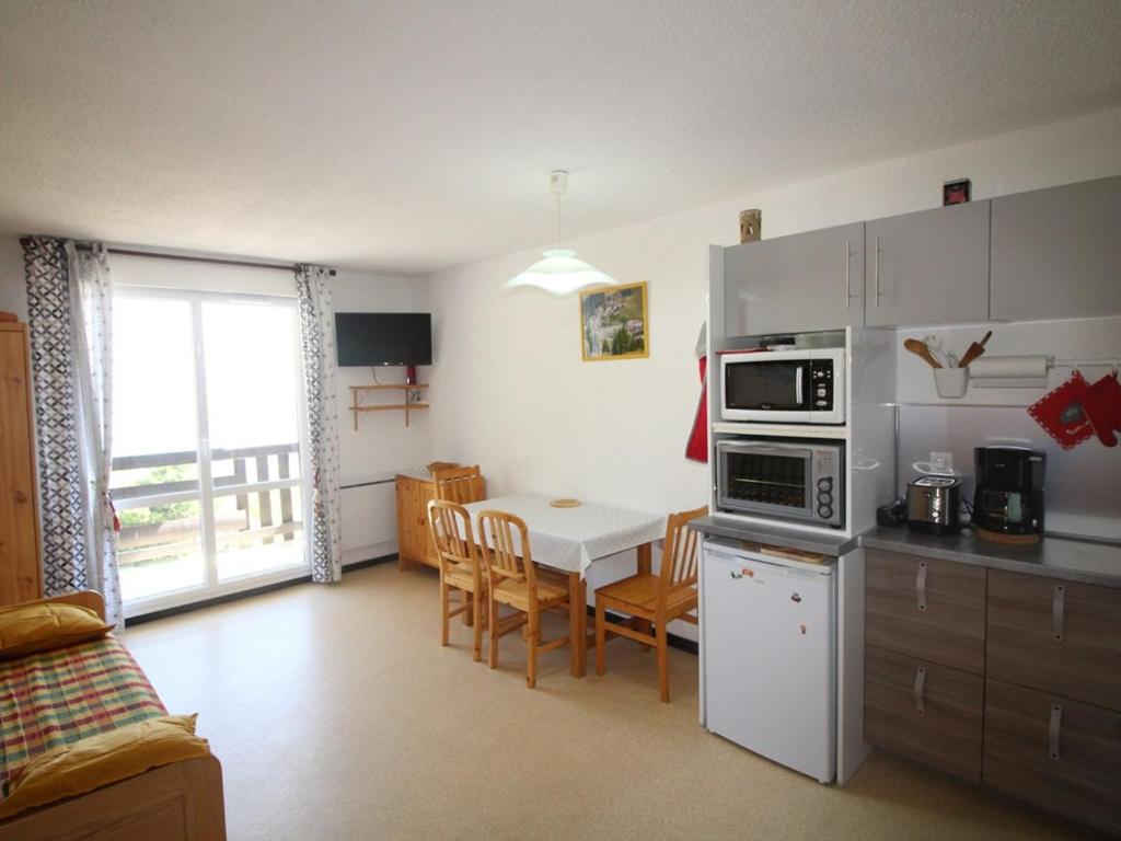 Appartement Auris, 1 pièce, 4 personnes - FR-1-297-61 2 Rue De Piegut -  -, 38142 Auris