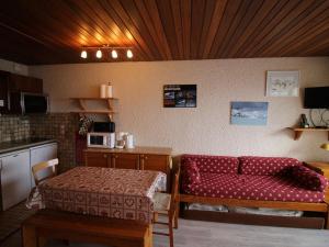 Appartement Auris, 1 pièce, 4 personnes - FR-1-297-68