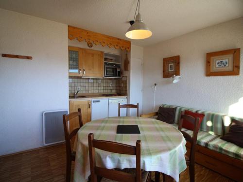 Appartement Auris, 2 pièces, 6 personnes - FR-1-297-113