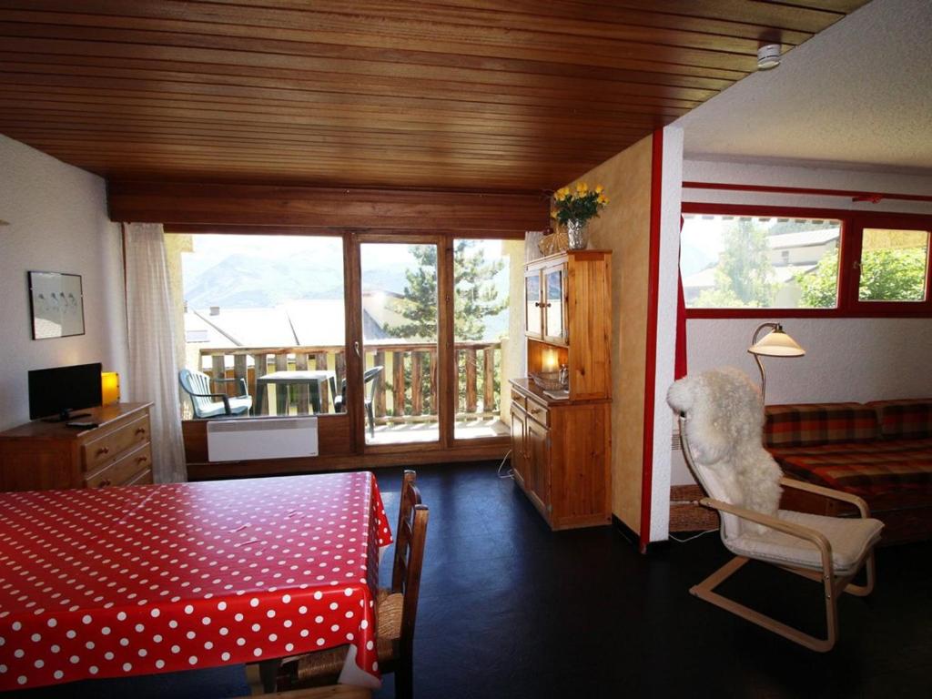 Appartement Appartement Auris, 2 pièces, 8 personnes - FR-1-297-101 3 Place Des Ecrins -  - 38142 Auris