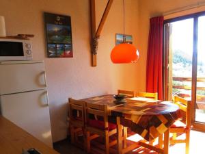 Appartement Auris, 4 pièces, 6 personnes - FR-1-297-295