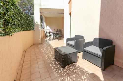 Appartement avec Climatisation Terrasse Piscine et Parking - BENAKEY
